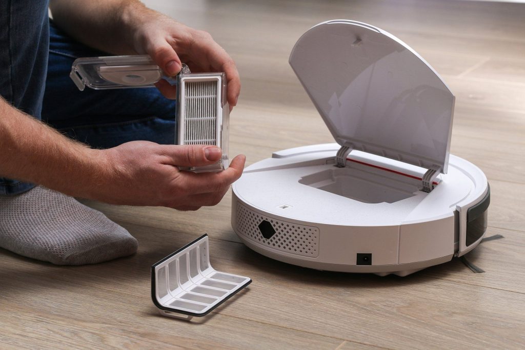 Sostituzione del filtro di un robot aspirapolvere